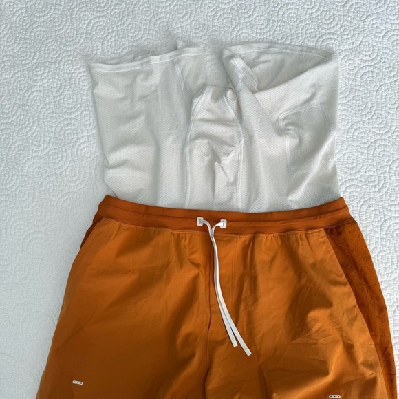 lululemon athletica Men's Orange Swim Trunks - Picture 8 of 12